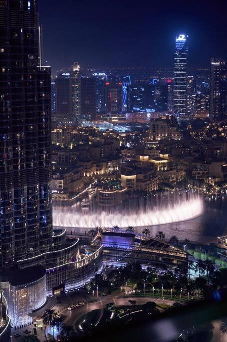 Appartement Larbi Breathtaking Burj And Fountain View Luxurious 2 Bed à Dubaï Extérieur photo